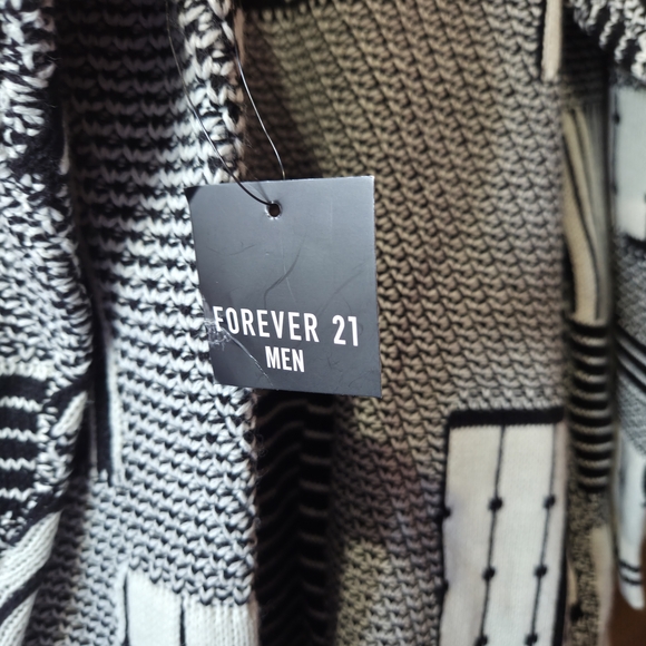 Forever 21 "Blessed" Men's B & W Cardigan Patterned Sweater. Size Medium - Picture 5 of 6